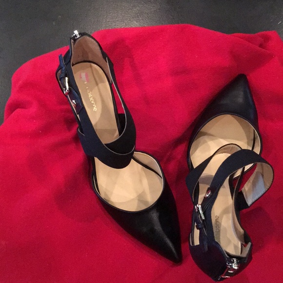 Liz Claiborne Shoes - Liz Claiborne black Heels